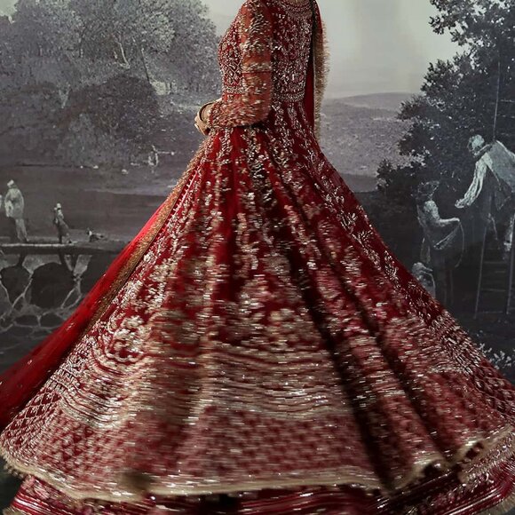 Afrozeh โBride Editโ Red Formal Outfit โ Luxe Designer Wear - Picture 7 of 10